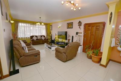 3 Bed Apartment with Lift in Parklands - 2