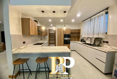 Furnished 4 Bed Apartment with En Suite in Spring Valley - 4