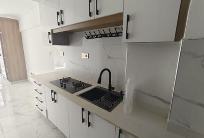 1 Bed Apartment with Gym in Kilimani - 4