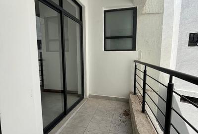 Serviced 2 Bed Apartment with En Suite in Kilimani - 3