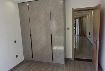 Serviced 3 Bed Apartment with En Suite at Riverside Drive - 3