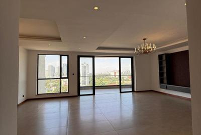 4 Bed Apartment with En Suite at Riverside - 4