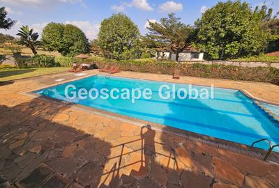 4 Bed Villa with En Suite in Nyari - 2