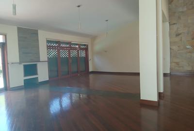 4 Bed Villa with En Suite in Runda - 3