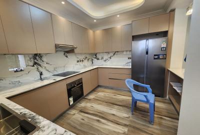 2 Bed Apartment with En Suite at Brookside - 4