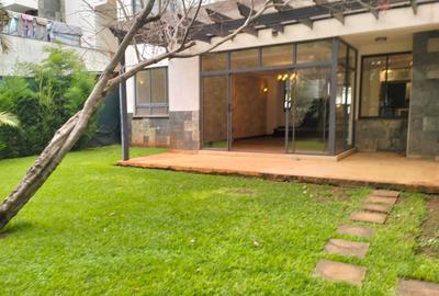 5 Bed Townhouse with En Suite at Lavington - 2