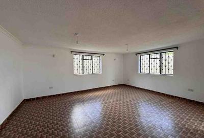 4 Bed Townhouse with En Suite in Muthaiga - 3