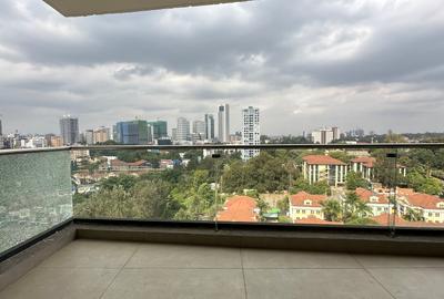 3 Bed Apartment with En Suite in Riverside