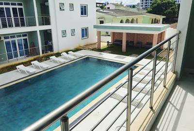 2 Bed Apartment with En Suite at Off Links Road - 3