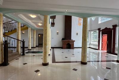 5 Bed House with En Suite in Nyari - 2