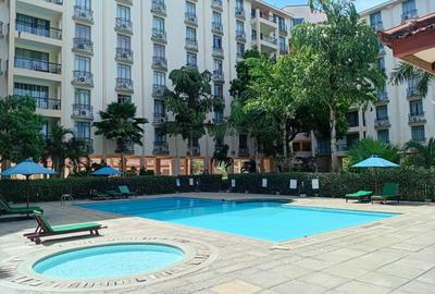 Serviced 2 Bed Apartment with En Suite at Greenwood Drive - 2