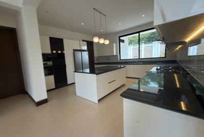 6 Bed Villa with En Suite in Kitisuru - 2