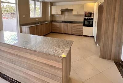 3 Bed Apartment with En Suite in Lavington - 3