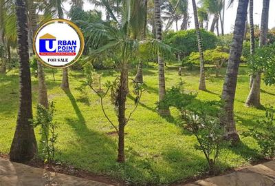 5 Bed Villa with En Suite in Watamu - 4