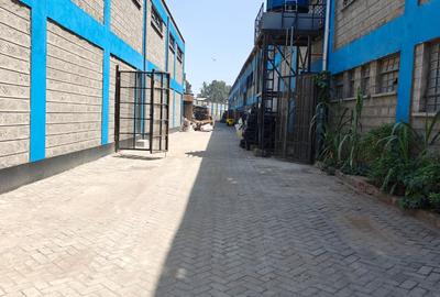 70,000 ft² Warehouse in Industrial Area