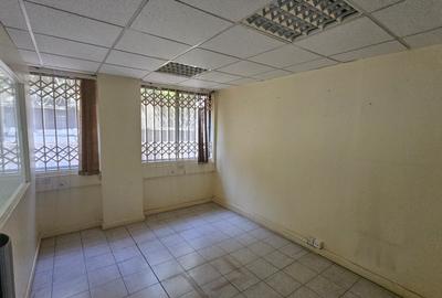 2,400 ft² Commercial Property with Fibre Internet at Peponi Road - 4