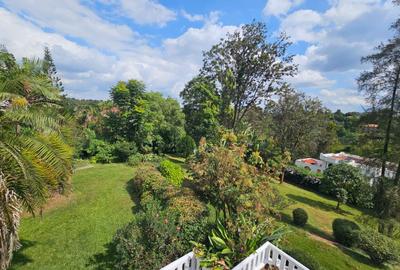 4 Bed House with En Suite in Nyari