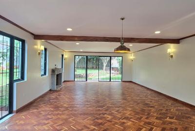 4 Bed House with En Suite in Lavington