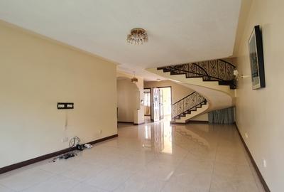 4 Bed Townhouse with En Suite at Brookside - 2