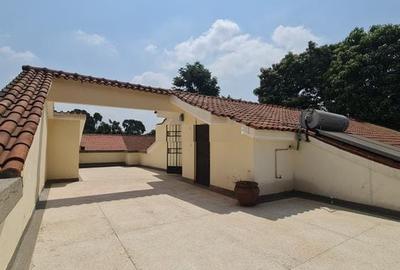4 Bed Townhouse with Swimming Pool in Westlands Area - 3