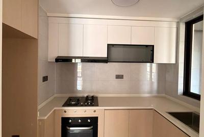 2 Bed Apartment with En Suite in Riverside - 2