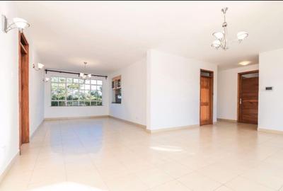 3 Bed Apartment with En Suite in Lavington - 4