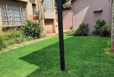 5 Bed Townhouse with En Suite in Lavington