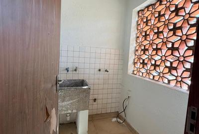 2 Bed Apartment with Swimming Pool in Kileleshwa - 3