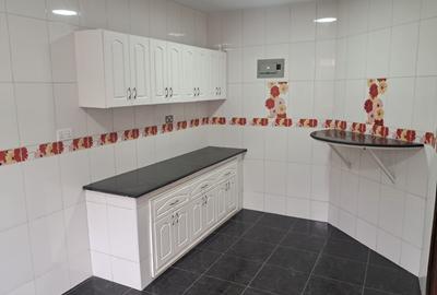 3 Bed Apartment with Swimming Pool in Kilimani - 4