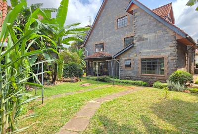 5 Bed Townhouse with En Suite at Lavington Green - 4