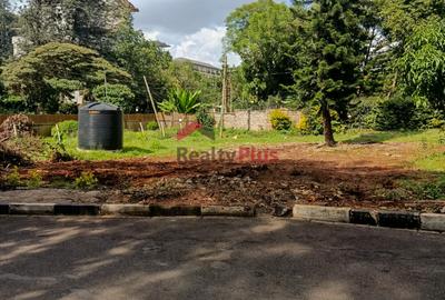 Commercial Property with Parking in State House - 2