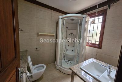 4 Bed House with En Suite in Spring Valley - 4