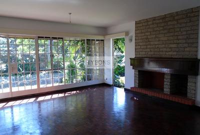 4 Bed Townhouse with En Suite in Muthaiga - 2