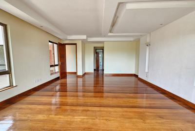 5 Bed Townhouse with En Suite in Lavington - 3