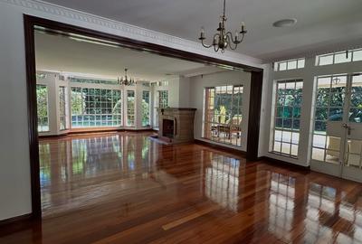 5 Bed Townhouse with En Suite in Rosslyn - 2