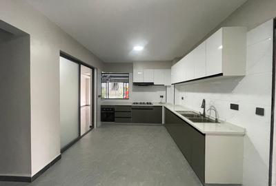 3 Bed Apartment with Swimming Pool at Near Valley Arcade Mall - 3