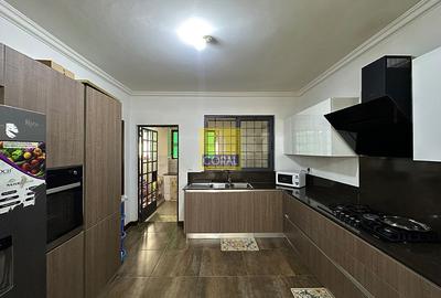 3 Bed Apartment in Parklands - 3