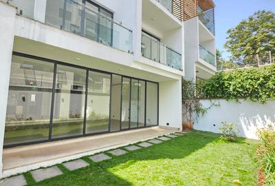5 Bed Townhouse with En Suite at Lavington Green - 2