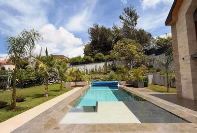 4 Bed House with En Suite in Runda