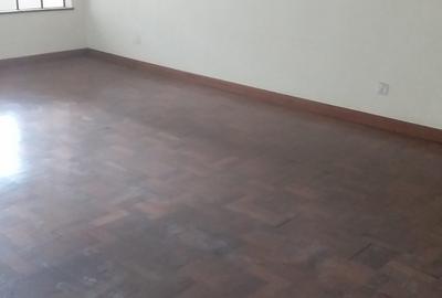 3 Bed Apartment with En Suite in Riverside - 2