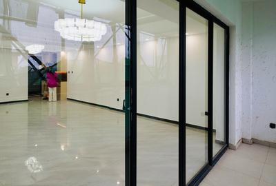 3 Bed Apartment with En Suite at 2026-107 - 3