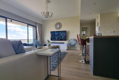 Furnished 2 Bed Apartment with En Suite at Riverside Drive