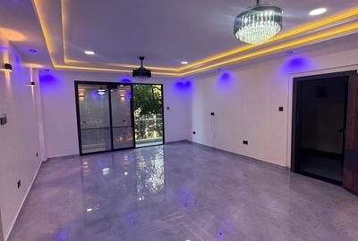 3 Bed Apartment with En Suite at Off Links Road - 2