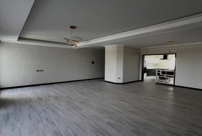 3 Bed Apartment with En Suite at Riverside Drive - 4