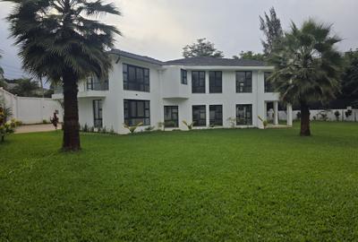 6 Bed Villa with En Suite in Runda - 2