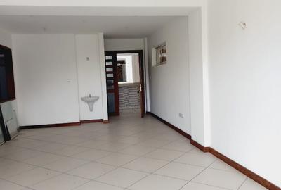 3 Bed Apartment with Swimming Pool in Tudor - 2