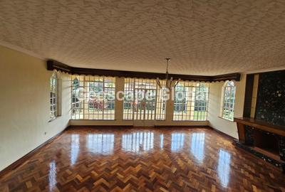 5 Bed House with En Suite in Runda - 3