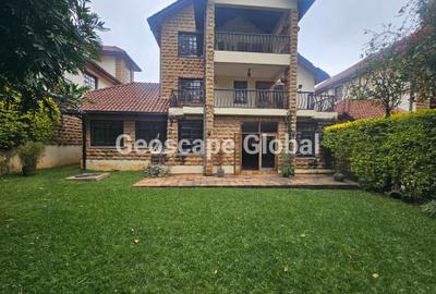 5 Bed Townhouse with En Suite in Lavington