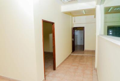 Office in Ngara - 2