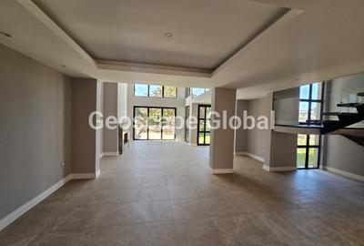 4 Bed Villa with En Suite in Runda - 4